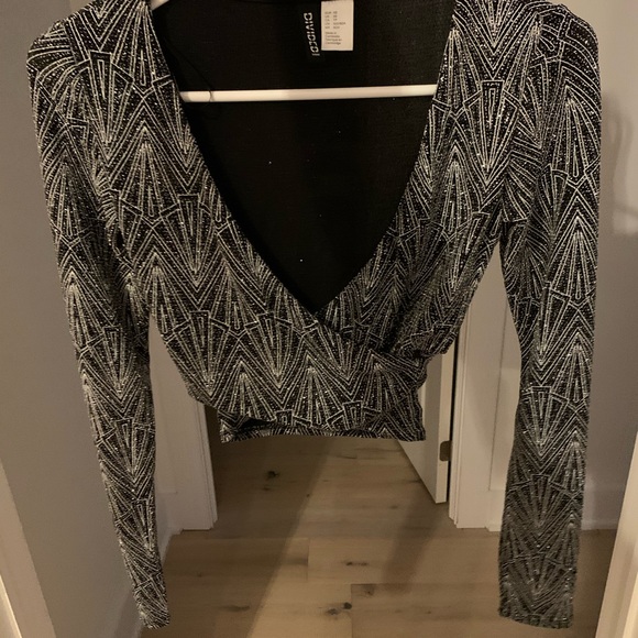 Sparkly cropped long sleeve - Picture 1 of 1